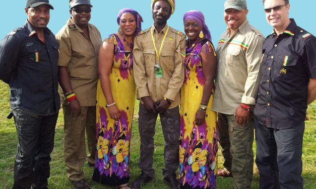 LEGEND THE BOB MARLEY EXPERIENCE