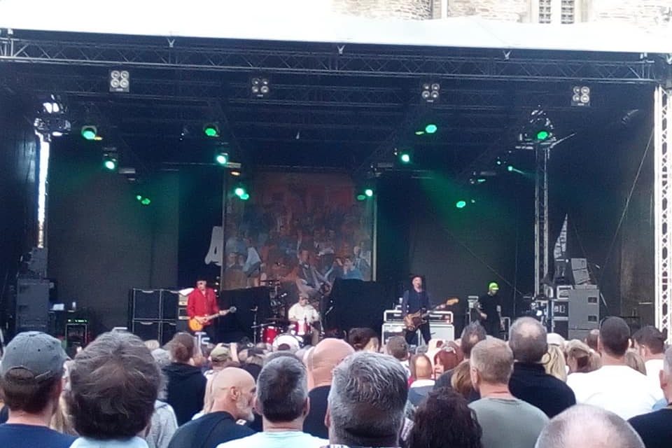 Staring at those Ruts Boys