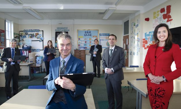 Top private school offers free online lessons to young people across Rhondda Cynon Taf