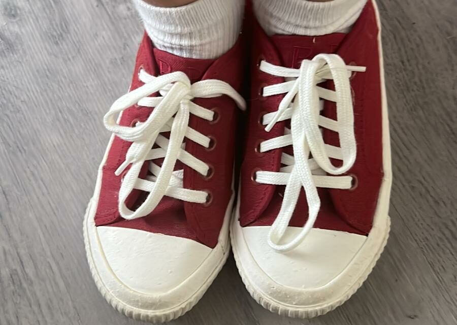 Welsh  families receive free shoes for their children thanks to Russell & Bromley donating shoes to Home-Start UK