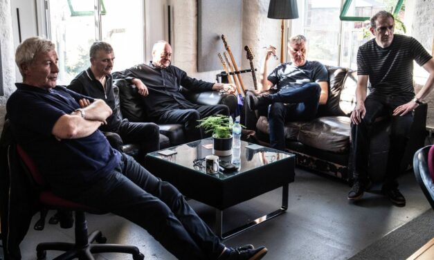 HOUSE Of ALL MAINTAIN THE SPIRIT OF THE FALL